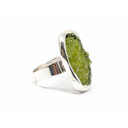 Customizable peridot ring set