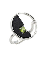 Load image into Gallery viewer, Sterling silver ring with set peridot