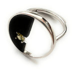 Load image into Gallery viewer, Anillo plata olivina engarzada