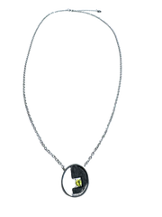 Colgante de plata y olivina engarzada