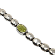 Pulsera de cuero y olivina, otra vista
