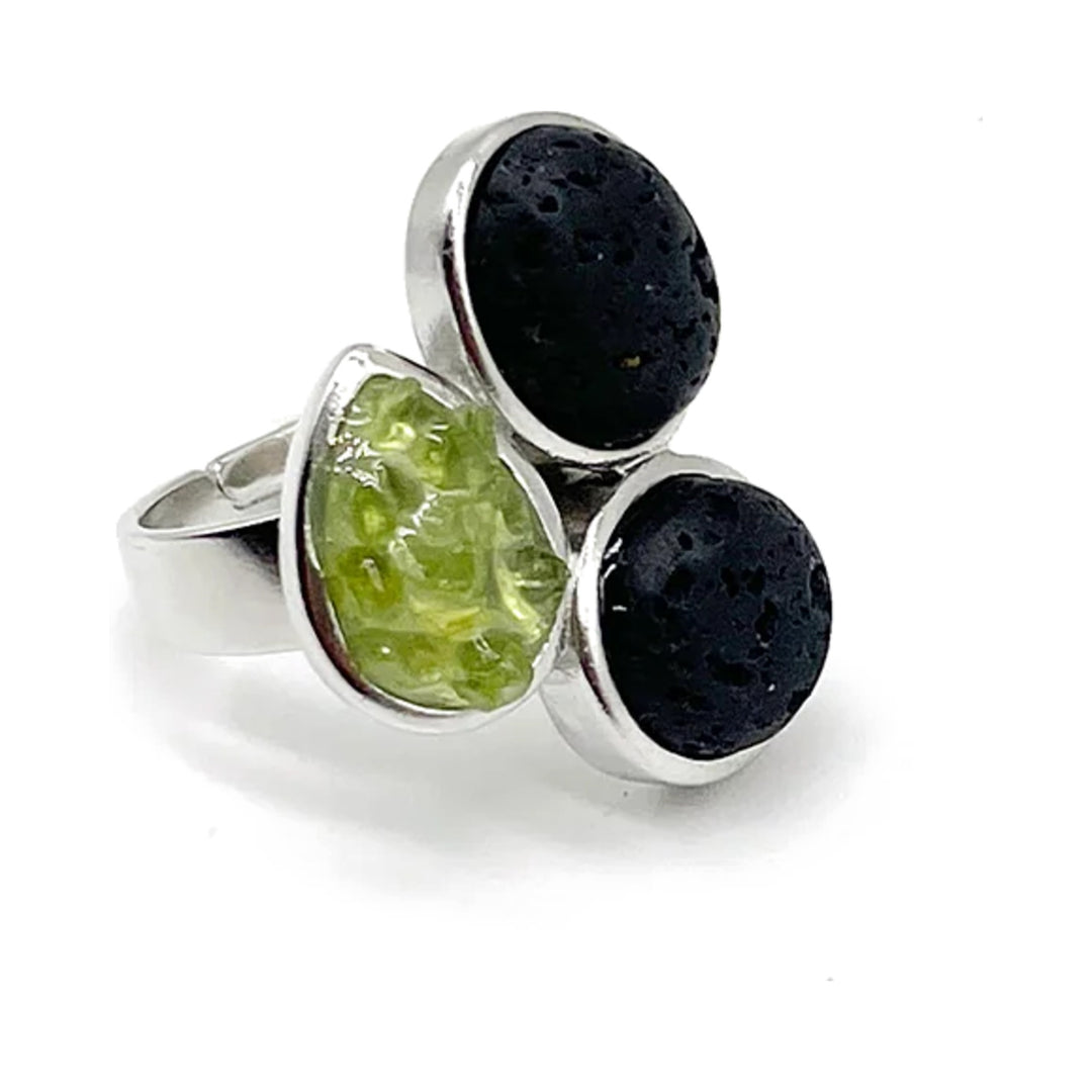Anillo con lava volcánica y olivina