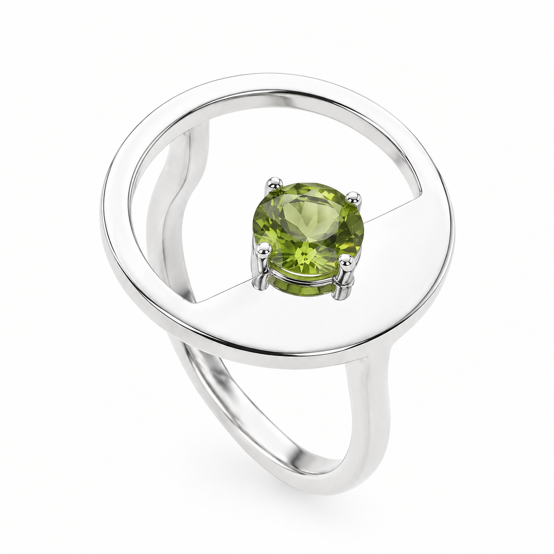 Bague en argent avec olivine circulaire