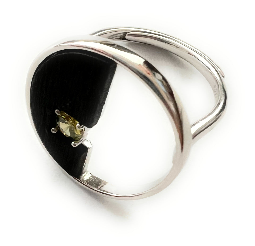 Anillo plata olivina engarzada