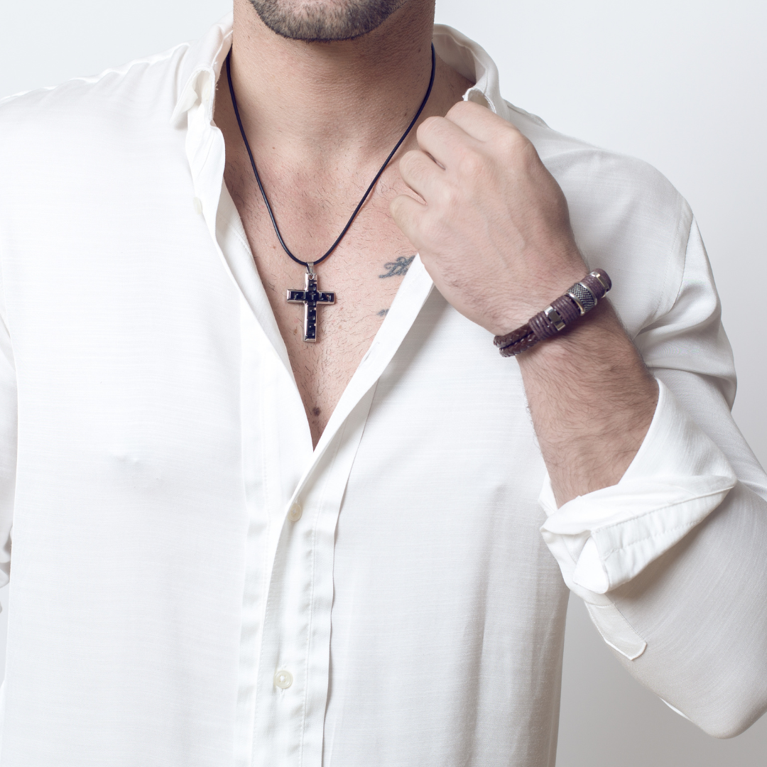 Pulsera doble de cuero marrón para hombre, otra vista