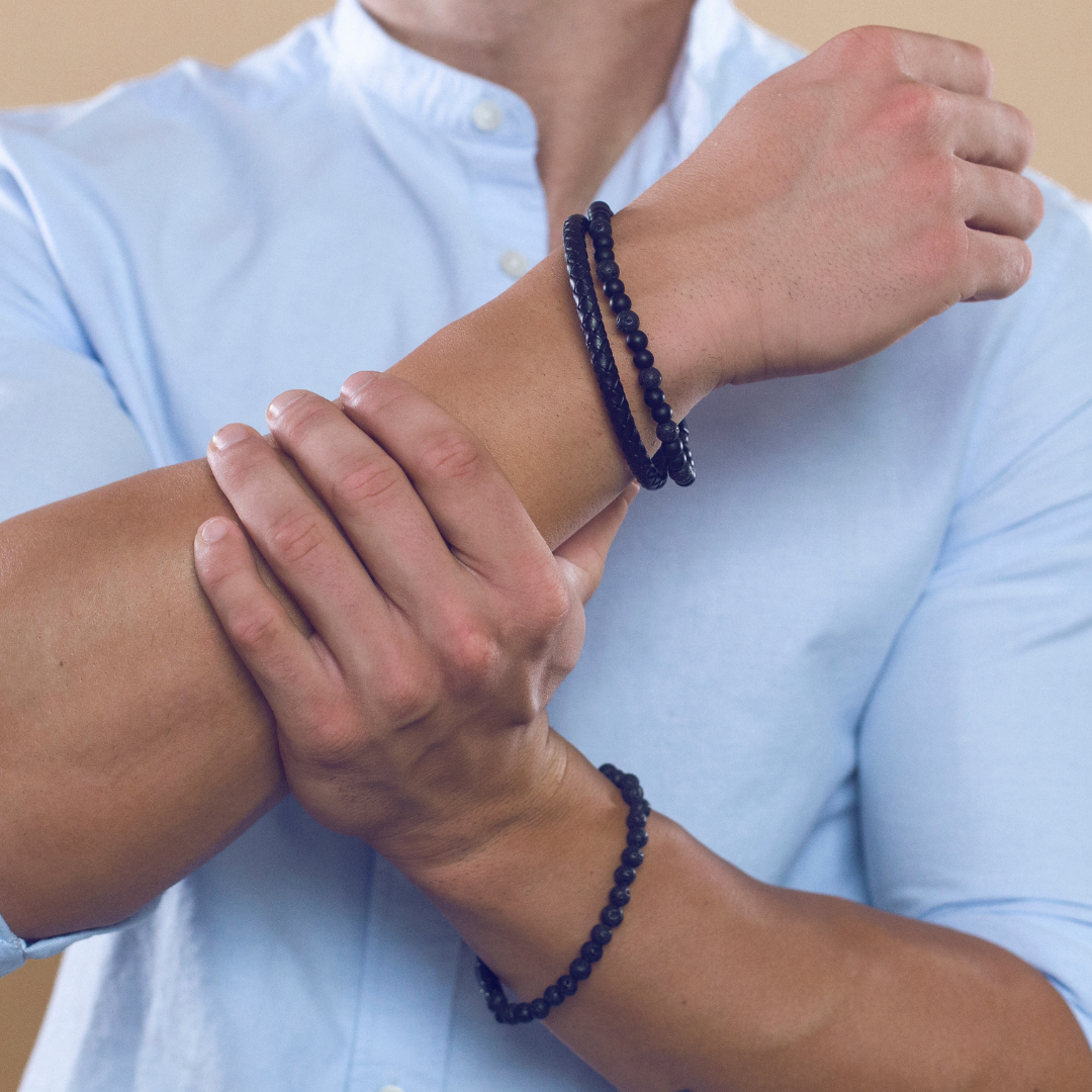 Pulsera de cuero, lava y cristal para hombre, otra vista