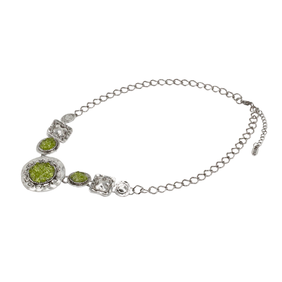 Collar con olivina, detalle