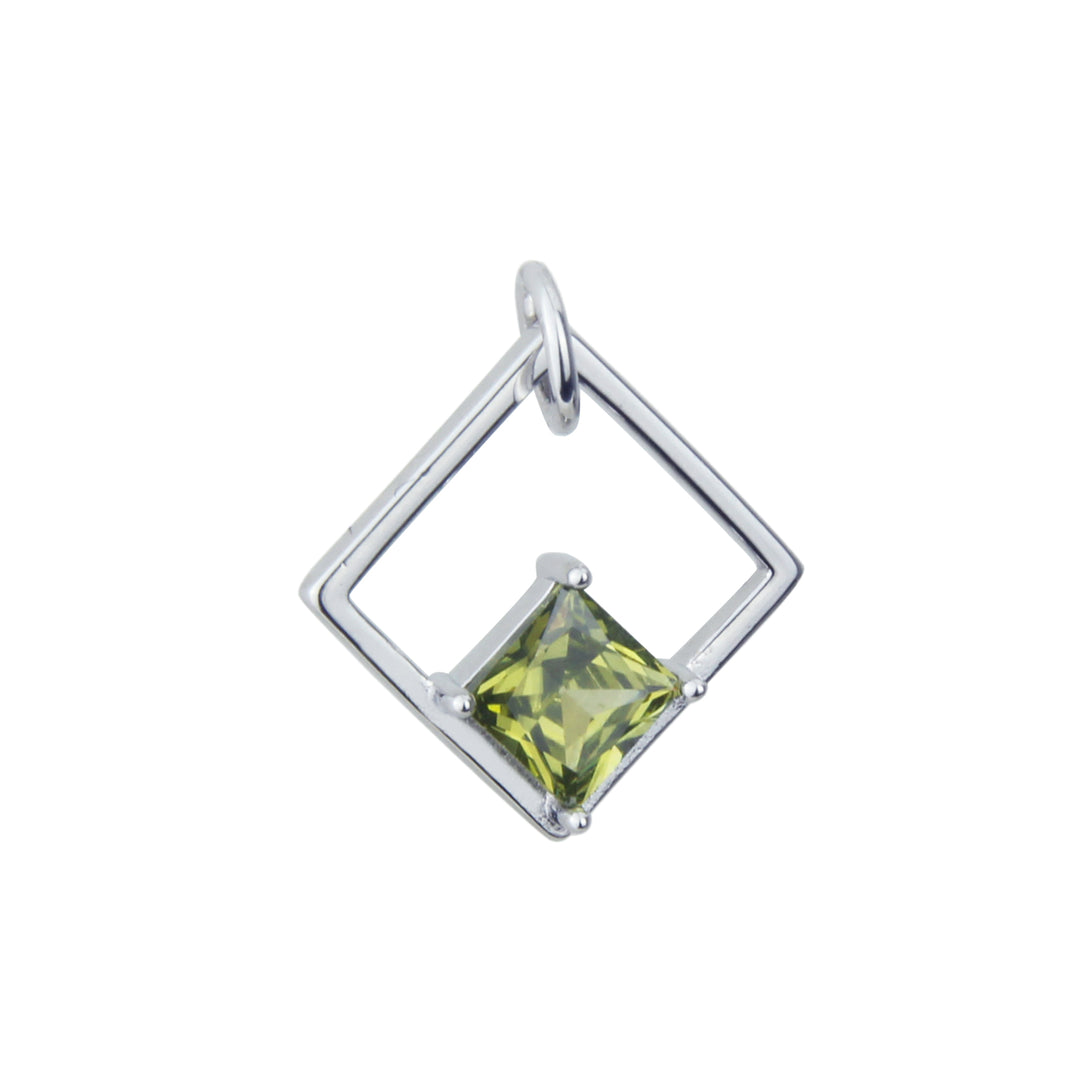 Colgante de plata con olivina tallada en forma de rombo, detalle