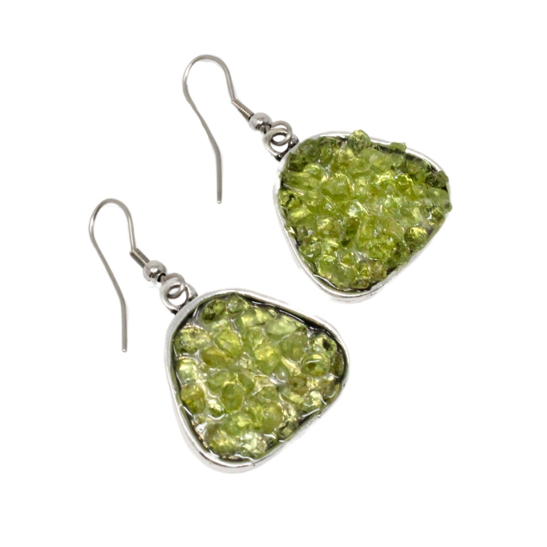 Pendientes de olivina, detalle