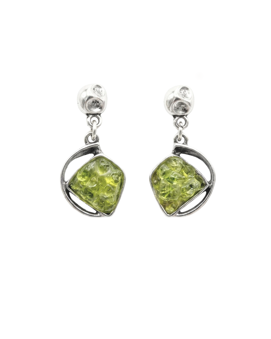 Teno tip peridot earring