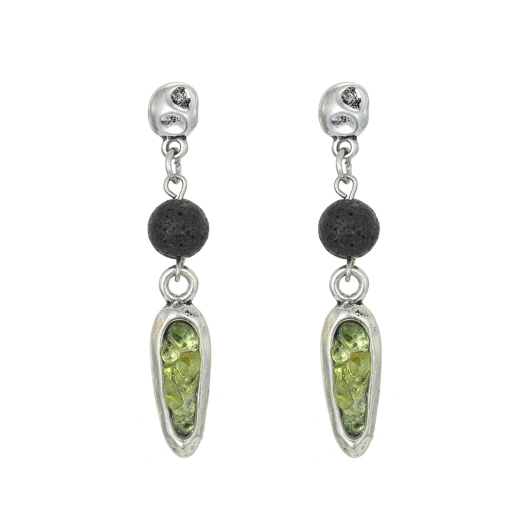 Pendientes de olivina y lava volcánica