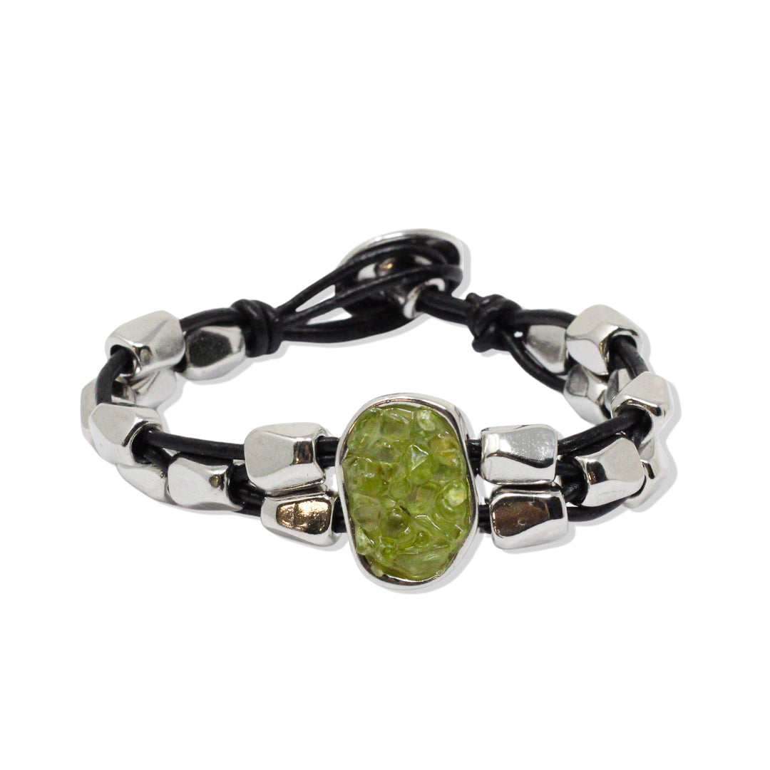 Pulsera de zamak y olivina