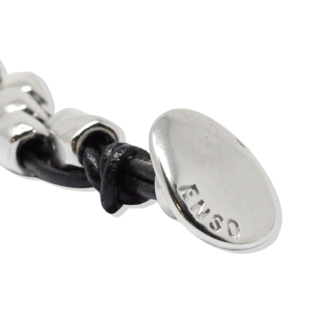 Pulsera de zamak y olivina, detalle