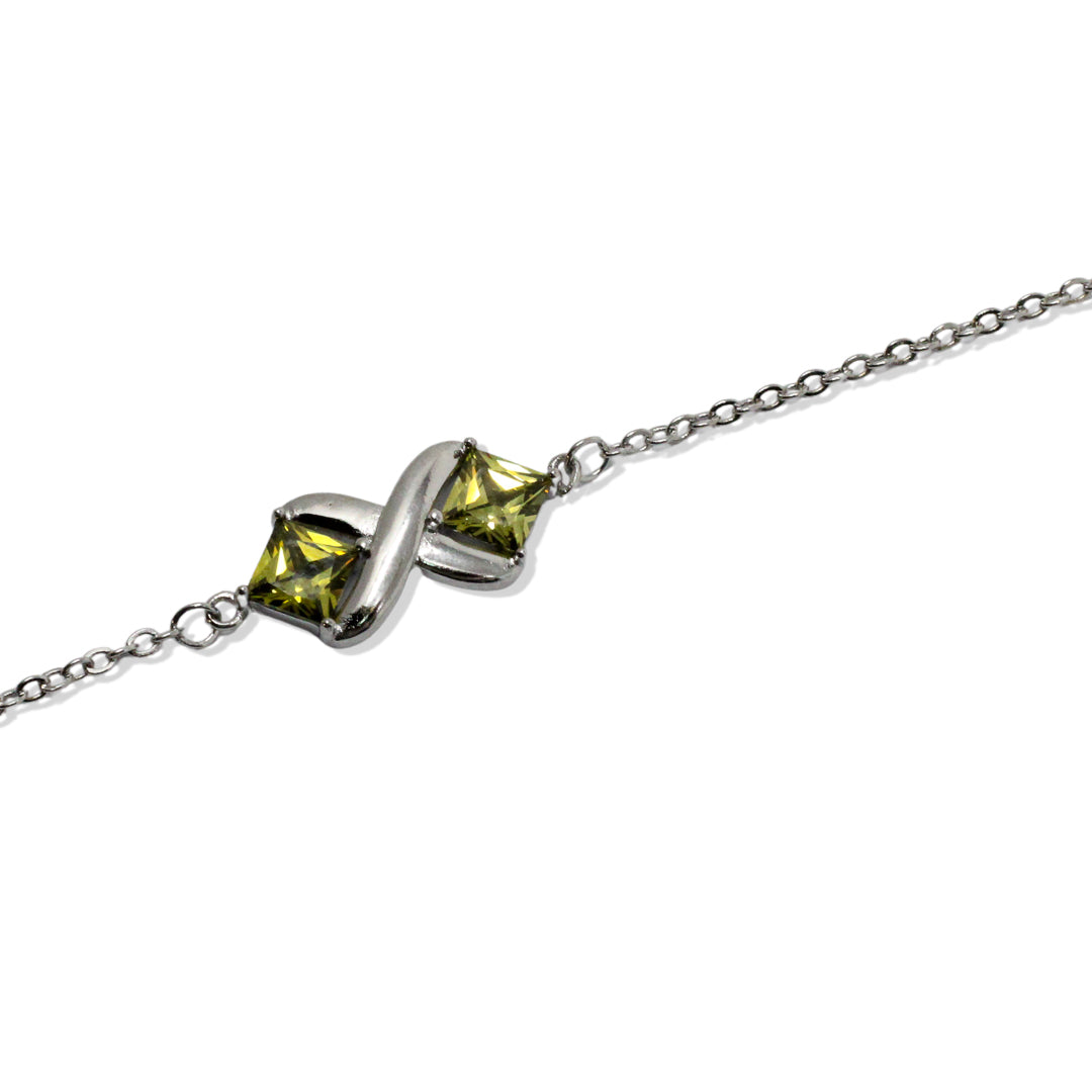 Pulsera de plata con olivina en X, detalle