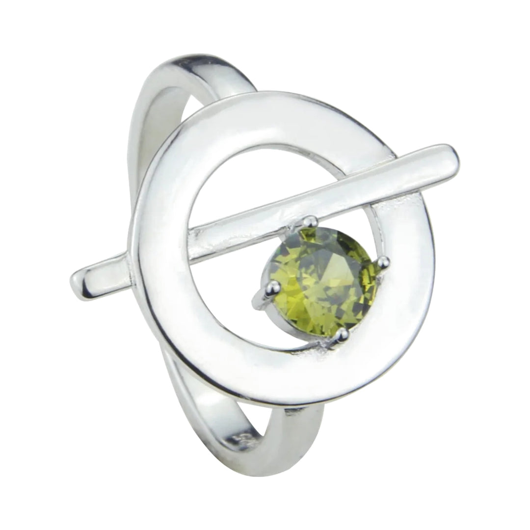 Anillo de plata con olivina en diseño de círculo y palito