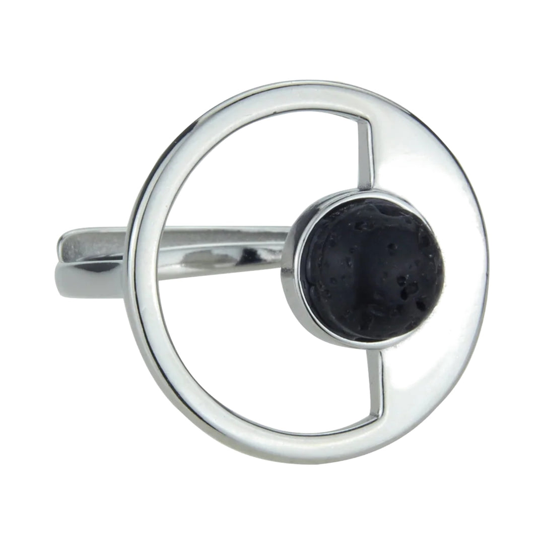 Anillo de plata con círculo de lava volcánica