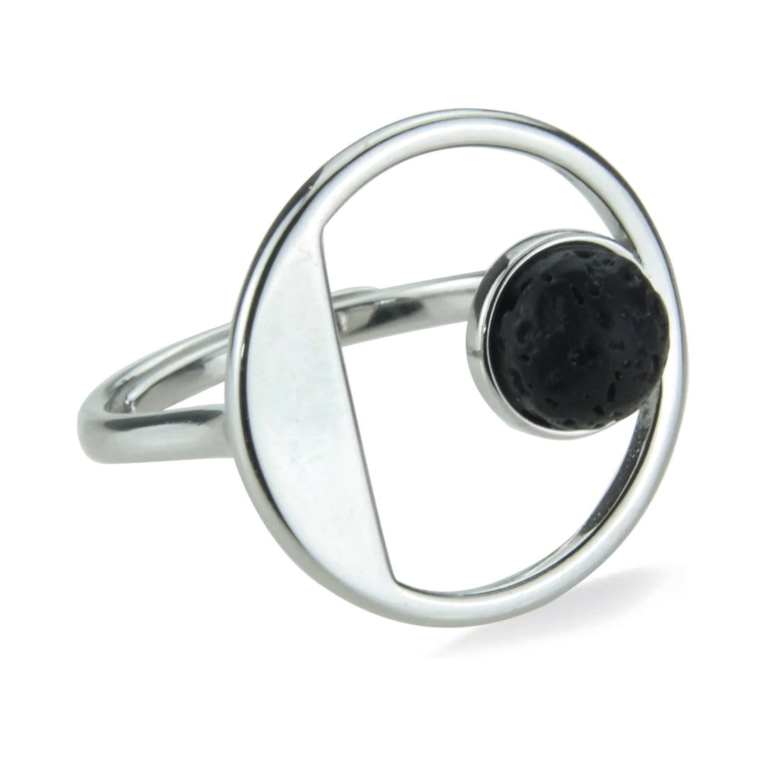Anillo de plata con lava volcánica
